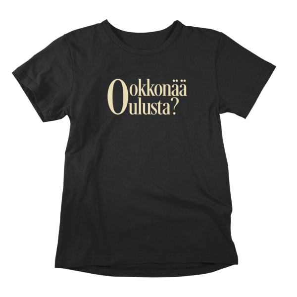 Oulusta tullaan ja Ouluun mennään. Musta Oulu-aiheinen miesten Oulu T-paita painatuksella, teemana asenne ja huumori. Pehmeä kampapuuvilla tuo mukavuutta arkeen. Sopii myös naisille, eli ns. Unisex Oulu paita.
