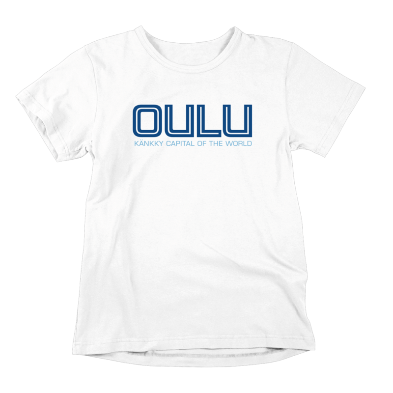 Känkkyelämää Oulussa. Valkoinen Oulu-aiheinen miesten Oulu T-paita painatuksella, teemana asenne ja huumori. Pehmeä kampapuuvilla tuo mukavuutta arkeen. Sopii myös naisille, eli ns. Unisex Oulu paita.