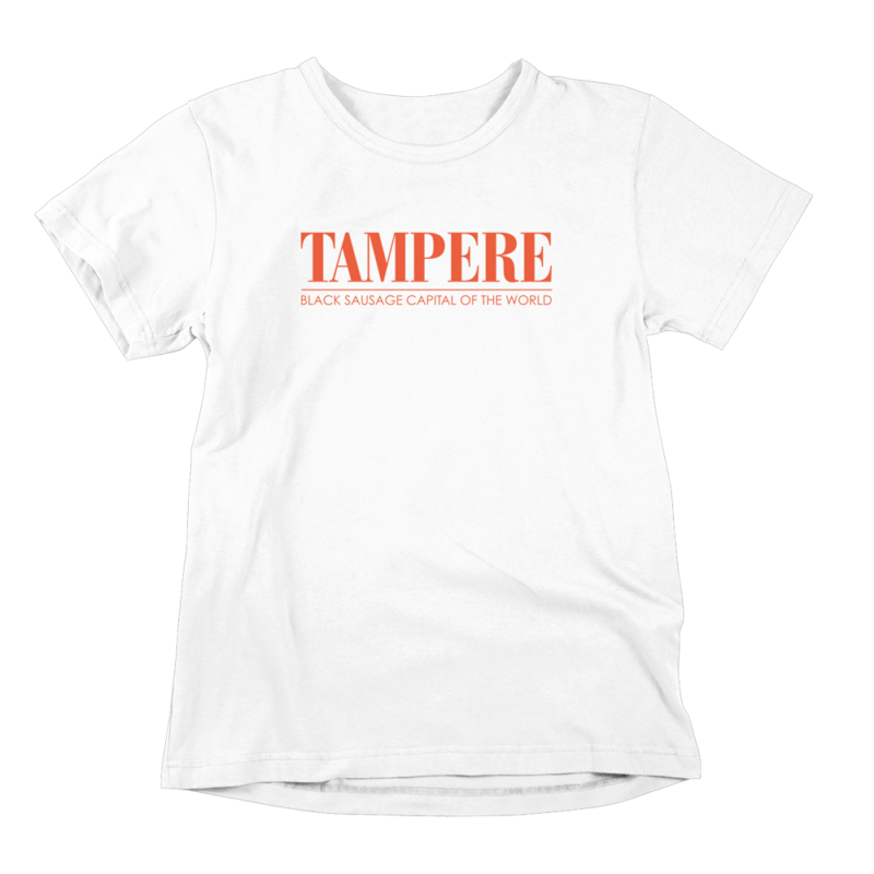 Mustaa makkaraa väärään kurkkuun. Valkoinen Tampere-aiheinen miesten Tampere T-paita painatuksella, teemana asenne ja huumori. Pehmeä kampapuuvilla tuo mukavuutta arkeen. Sopii myös naisille, eli ns. Unisex Tampere paita.