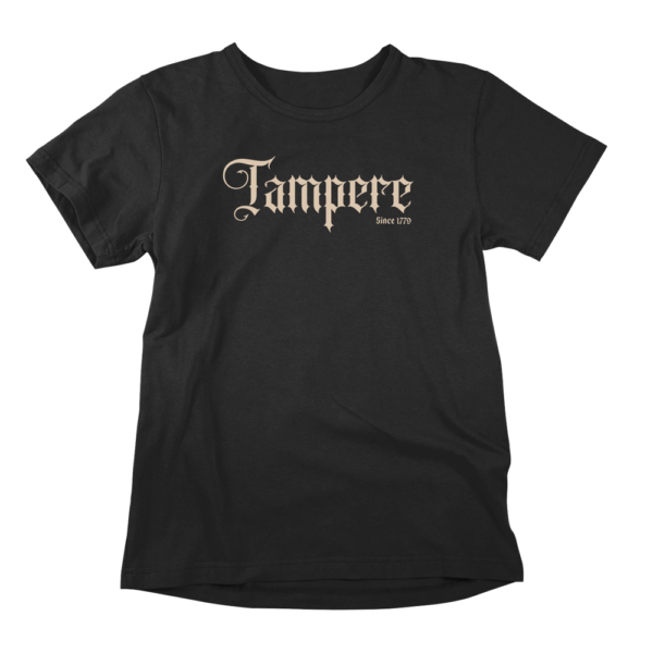 Wanha ja leppoisa Tampere. Musta Tampere-aiheinen miesten Tampere T-paita painatuksella, teemana asenne ja huumori. Pehmeä kampapuuvilla tuo mukavuutta arkeen. Sopii myös naisille, eli ns. Unisex Tampere paita.