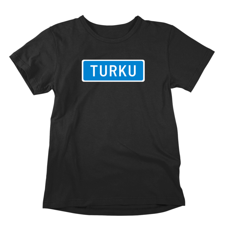 Kaikki tiet vievät Turkuun. Musta Turku-aiheinen miesten Turku T-paita painatuksella, teemana asenne ja huumori. Pehmeä kampapuuvilla tuo mukavuutta arkeen. Sopii myös naisille, eli ns. Unisex Turku paita.